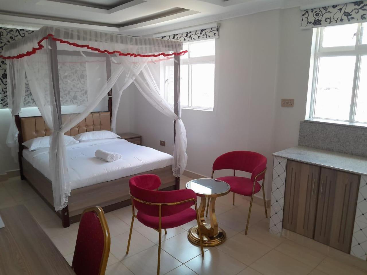 Equine Hotel Ruiru Exteriér fotografie